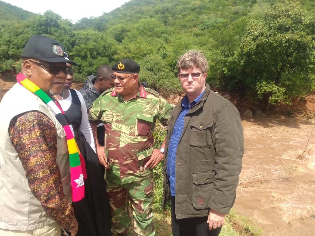 ZanuPFWassu's tweet photo. 2/2 Cde Saruchera is accompanying Minister Sekesai Nzenza, Minister July Moyo Minister Joel Biggie Matiza and Minister Perence Shiri. #Pray4Chimanimani #CycloneIdai @nickmangwana @edmnangagwa @ZBCNewsonline https://t.co/LB0B1MoOBs