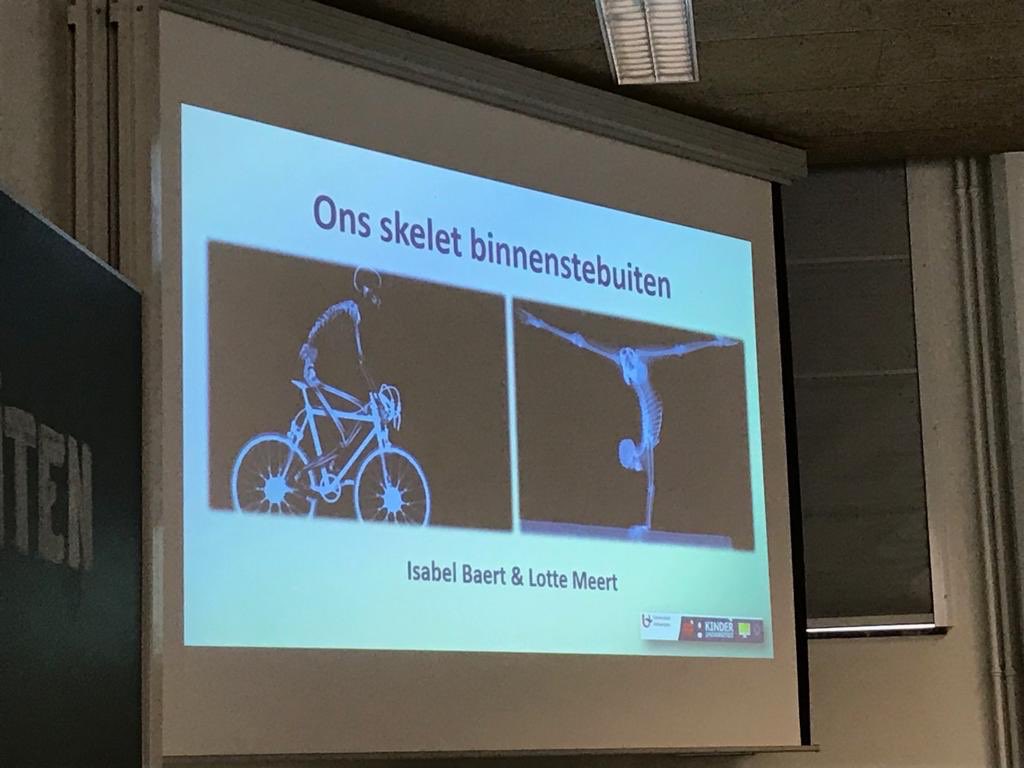 Full house - happy faces 🤗 - met Lotte Meert #kinderuniversiteit <a href="/UAntwerpen/">UAntwerpen</a> <a href="/MOVANTresearch/">Movant</a>