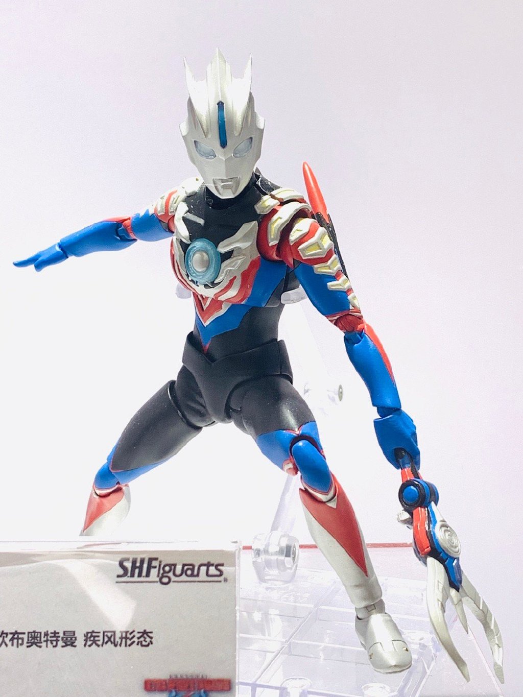 中国バンダイ ウルトラマンオーブ ハリケーンスラッシュ 可動
