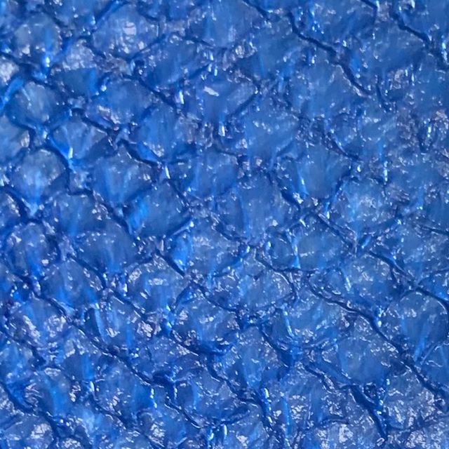 Femerpeaumarine's tweet photo. #2 #saumon #fishleather #cuirdepoisson #madeinfrance #bassindarcachon #bleu #blueeconomy #croissancebleue #tannagevegetal https://t.co/68xyo1Wa41 https://t.co/ouI0iG2bin