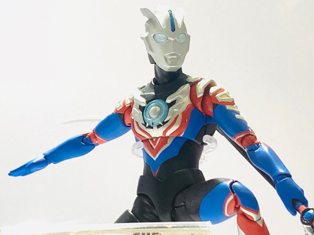 「掘り出し」shf規格カスタムウルトラマンオーブ　ハリケーンスラッシュ S.H.Figuarts ウルトラマンオーブ バーンマイト・ハリケーンスラッシュ