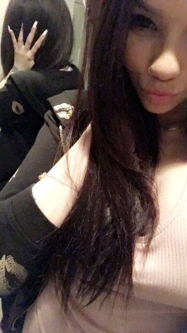 Darkest brown 👸🏽feel like I&rsquo;m back to myself! https://t.co/DWQS1GCe9U<a href="/tag/blessed"class="tags"><span>#blessed</span></a>