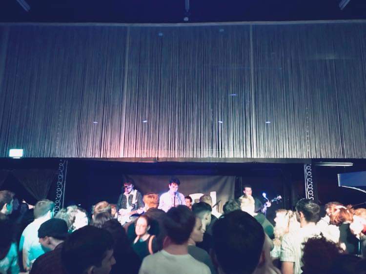 Alibi (@alibihastings) on Twitter photo HASTINGS
what a night it was! Thanks to <a href="/ModernAgeMgt/">ModernAgeMusicHQ</a> and everyone involved in this tour it's been great and what an ending you guys gave us last night! We can't thank everyone enough, Your support means the bloody world to us!!
#livemusic #music #Hastings #unsigned #indierock HASTINGS
what a night it was! Thanks to <a href="/ModernAgeMgt/">ModernAgeMusicHQ</a> and everyone involved in this tour it's been great and what an ending you guys gave us last night! We can't thank everyone enough, Your support means the bloody world to us!!
#livemusic #music #Hastings #unsigned #indierock