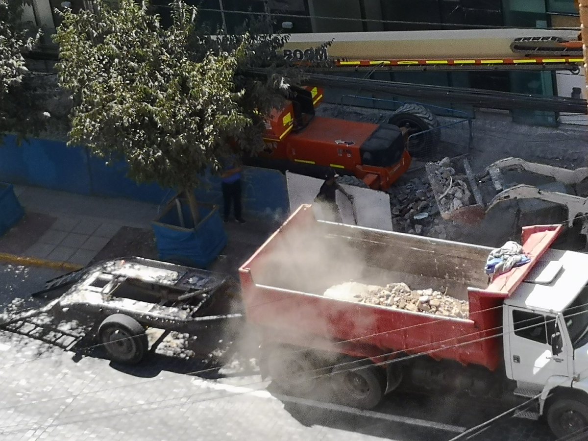 <a href="/Muni_provi/">Muniprovi</a> <a href="/Provivecino_2B/">J Vecinos 2B Providencia</a> <a href="/cac_providencia/">CAC Providencia</a> <a href="/ProviPreviene/">Providencia Previene</a> Llame al 1414 opción 2 cerca de las 9.30 por trabajos en Ibis Montt y dijeron que enviarían fiscalizador, a esta hora siguen metiendo ruido y trabajando, acaso debemos estar todo el día con estas molestias?