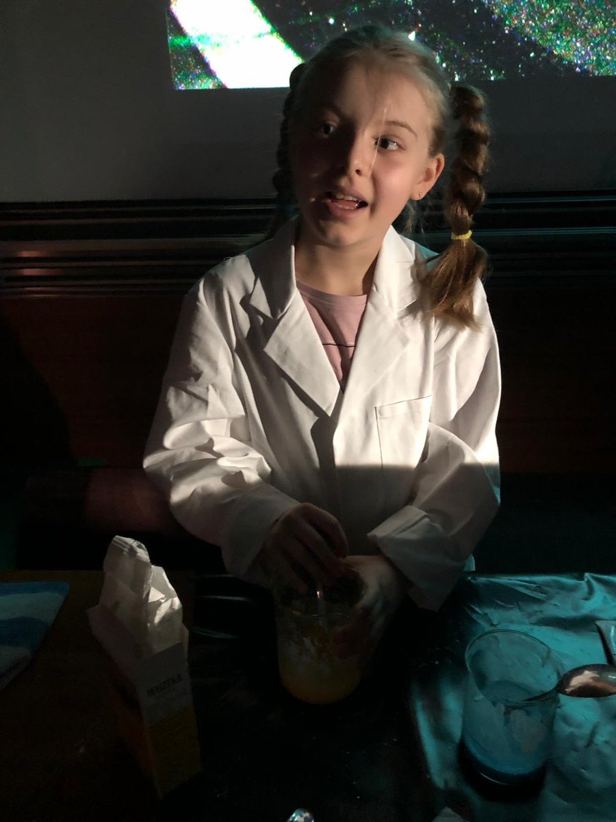 RalphSpolenak's tweet photo. Lots of cool kids at Treffpunkt Science City https://t.co/nPufChIGQi