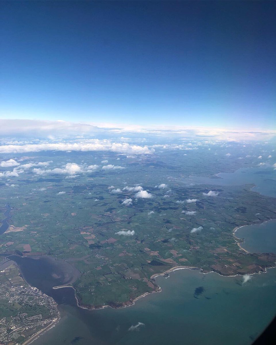 DietitianGen's tweet image. Happy Saint Patrick’s Day 🇮🇪☘️🐍

Pics taken over Cork this morning. 
@CorkAirport @Ryanair @CorkHour  #ryanairstories #ryanairinflight #fieldsofgreen #home #cork #ireland #StPaddysDay