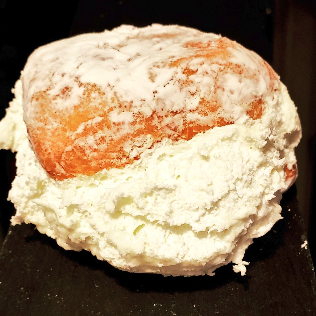 This, my friends, is the sweetest way to start a day! Creme-filled donuts from #McMillansBakery in #Westmont #NJ are famous for a reason. Amirite <a href="/petegenovese/">Pete Genovese</a>? 🍩 #donuts #cremefilleddonuts #bakeries #southjersey