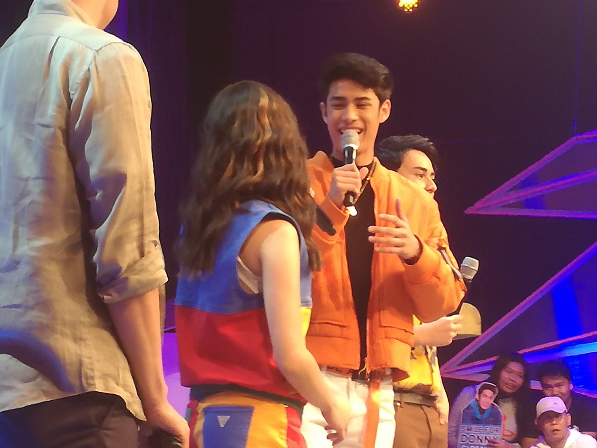 soleilxxz's tweet photo. Uy may masaya ❣

#DONKISSxPHGrandFansDay 
@KissesDelavin @donnypangilinan https://t.co/GCqSG24BU0