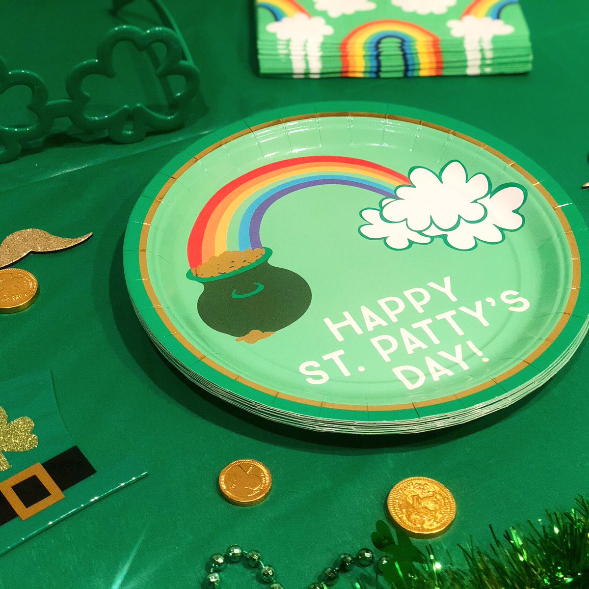 surprisetcmp's tweet image. Happy St. Patrick’s Day! Do you have a leprechaun tradition in your house? Maybe setting a leprechaun trap or putting shoes out for the leprechaun to fill with chocolate coins? Whatever the fun may be, we hope you have lots of it and don’t forget to wear green! #stpatricksday