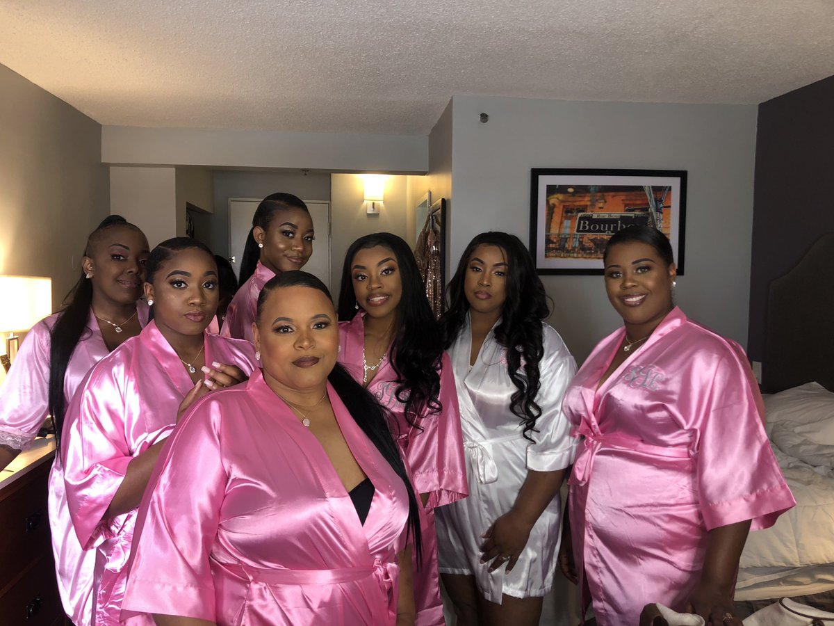 KMVmakeup's tweet photo. Bridesmaid and the Bride 👰🏽 #kmvmakeup #nolamua #neworleansmua #makeupartist #17yroldmua #neworleansmakeupartist #makeupaddict #undiscoveredmuas #youngenterpreneur #makeup #makeupartistworldwide #makeupartist #youngmu #nolamakeupartist #nolabeat #teenmua https://t.co/K3q4vVUOBS