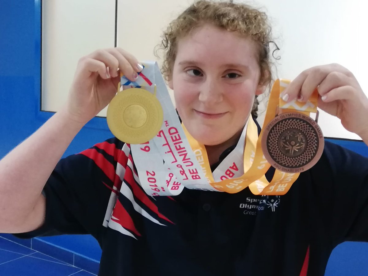 #MeetTheDetermined #TeamSOGB <a href="/peter_levy/">Peter Levy</a> City of Hull's Sophie Carter continues to makes us proud. Added a bronze in 50 m Breaststroke this morning to the gold relay medal she won Friday. Go Sophie 👏🏅👏