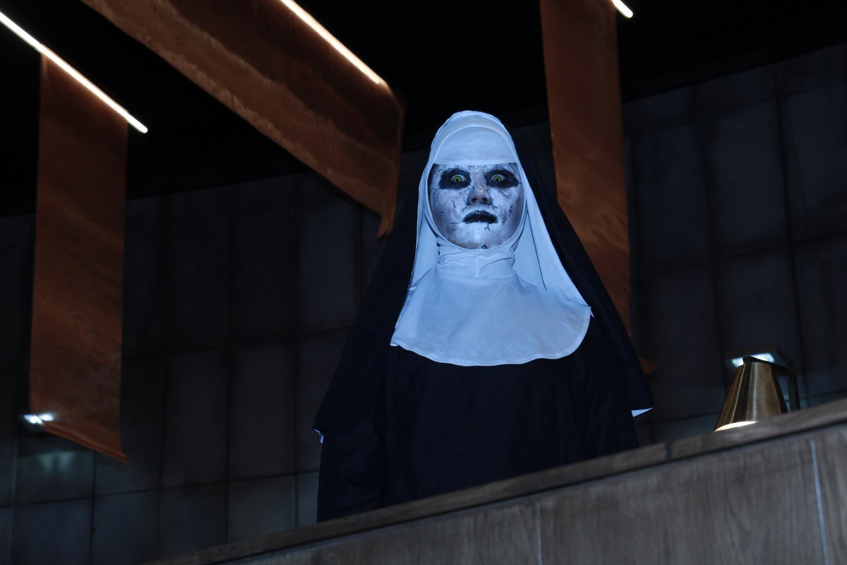 Azriel_Mafia's tweet photo. (★경고★ 공포주의 &amp; 깜놀주의)

2019. 03. 17 공포촬영 선행

컨저링 유니버스 : 컨저링 2 &amp; 더 넌 - 발락수녀
(Conjuring Universe : Conjuring 2 &amp; THE NUN - Demon Valac)

Sister.... It's Here....

모델 : 저승사자 - 마피아
P.B : 노란악마님(@sytinhaw11) https://t.co/2XLRx7qgzw