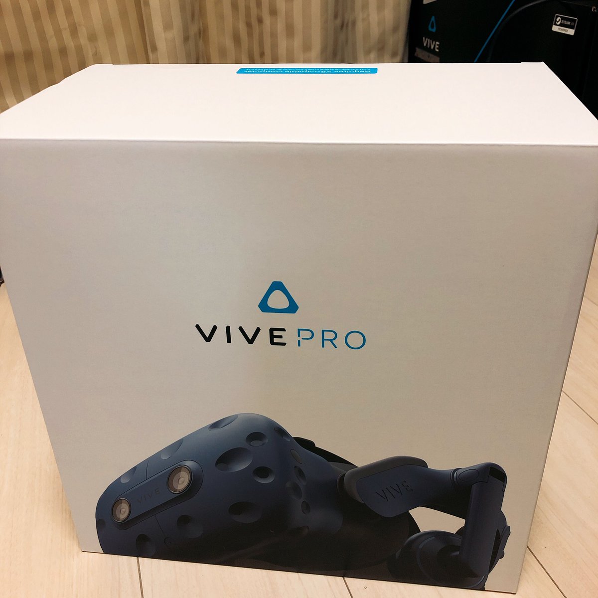 sekiguchiaimi's tweet image. 自宅の機材アップデート✨HTCVive→HTCViveProになりました！以前からイベントなどではProを使わせて頂いたりしていたのですが、やっぱり良い…！！美しい&amp;amp;配線がシンプルで気持ち良い…☺️✨ #VR #HTCVivepro
