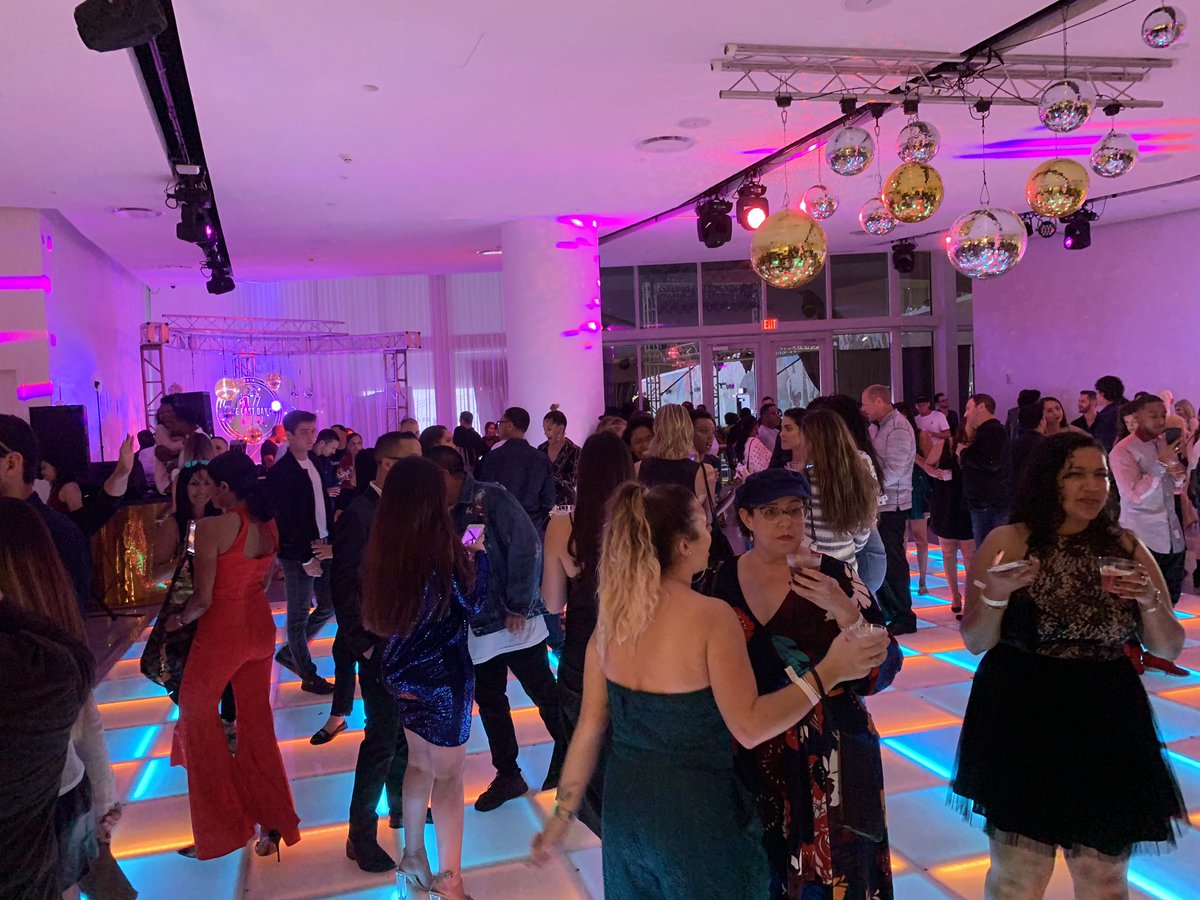 NotYourAvgModel's tweet photo. #AboutLastNight | Enjoyed an evening of fashion for a great cause! #OneLastDance | #RunWade | A Night on the Runway to benefit the the Wade Family Fund & the @OYCMiami at the new #levelthreemiami event space at @aventuramall! Got to see my fave & fellow Scorpio queen @gabunion! https://t.co/GhymOIl2hM