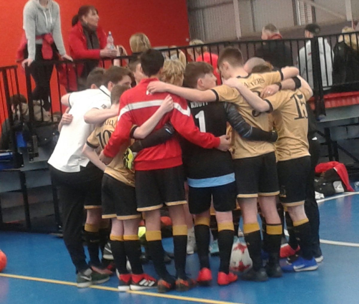 nonknott's tweet photo. Pob lwc 🍀@ifanknott3 @CarmarthenAFC u14s #FAW #Futsalfinal https://t.co/fINeb9BGWA
