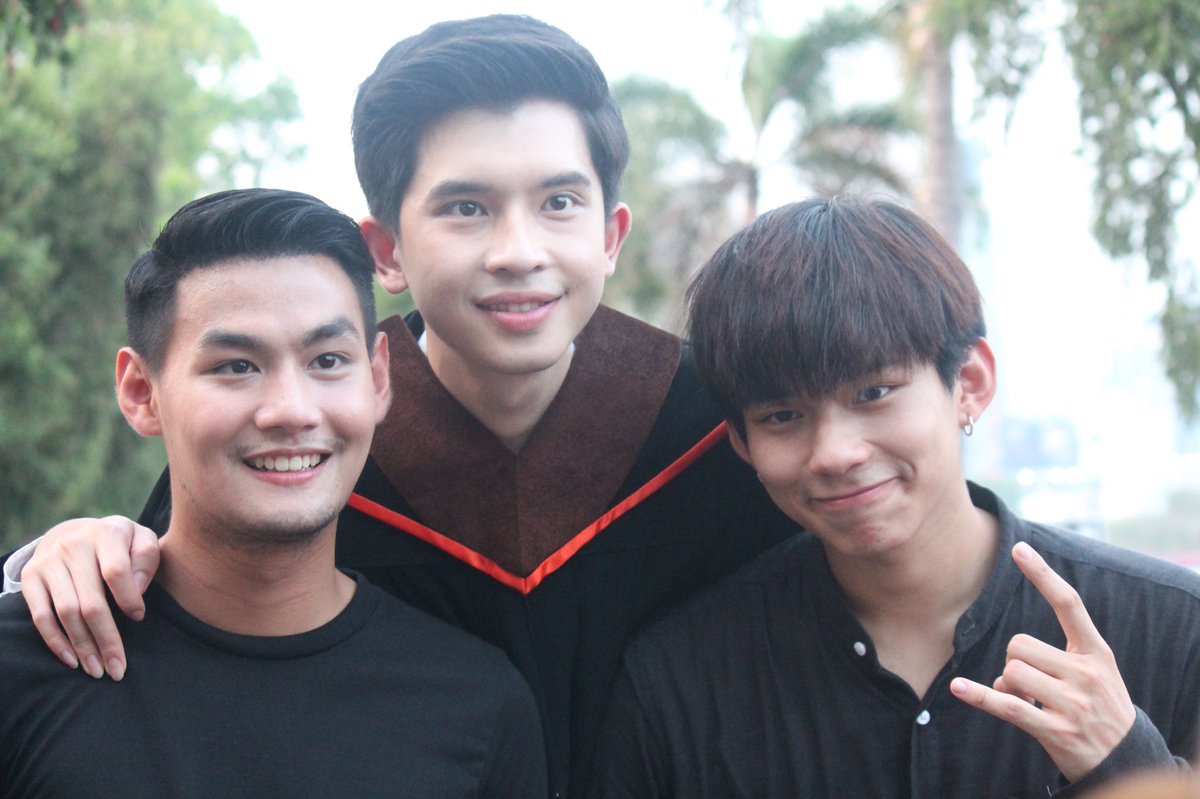 kanomYIMwhan's tweet photo. พี่เกมส์ น้องหยิ่มกี้ เพื่อนชายธัช #Ch8nce #amitycgame #congratulationsamitycgame @CGame_Fanbase @amity_cgame @yimkey_k #Chaitouch https://t.co/jx29sYje43