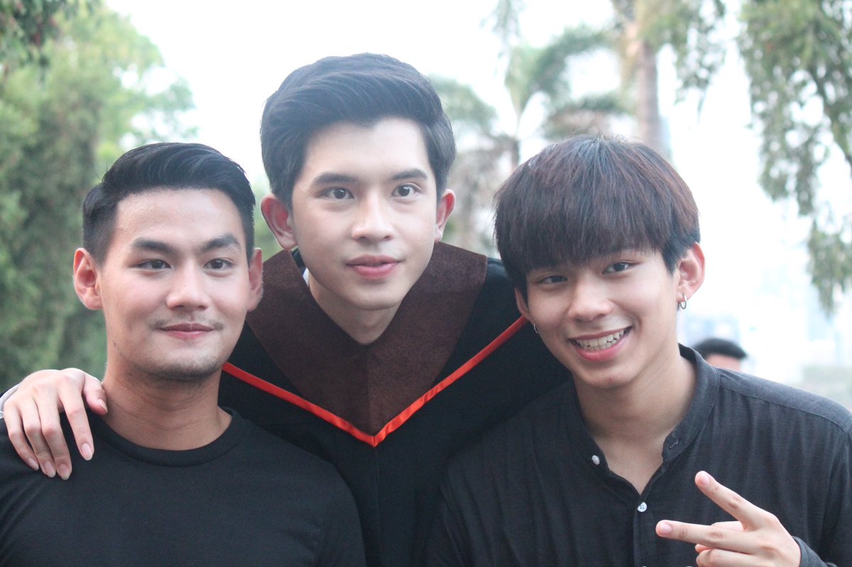 kanomYIMwhan's tweet photo. พี่เกมส์ น้องหยิ่มกี้ เพื่อนชายธัช #Ch8nce #amitycgame #congratulationsamitycgame @CGame_Fanbase @amity_cgame @yimkey_k #Chaitouch https://t.co/jx29sYje43