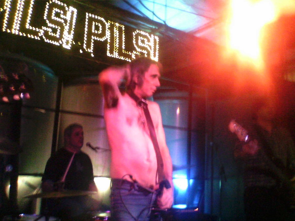Pendlewitch1's tweet photo. #JeffSmith of #SaustexRecords performing with his band @hickoids at #ABGB on March 15, 2019. Hardcore country meets hardcore punk. Check out Jeff's label, #Saustex. Just spotted a page for @ImperialWaxBand there!! @BadGigPics  https://t.co/K2Rswu6YyR https://t.co/INob5SoUzB
