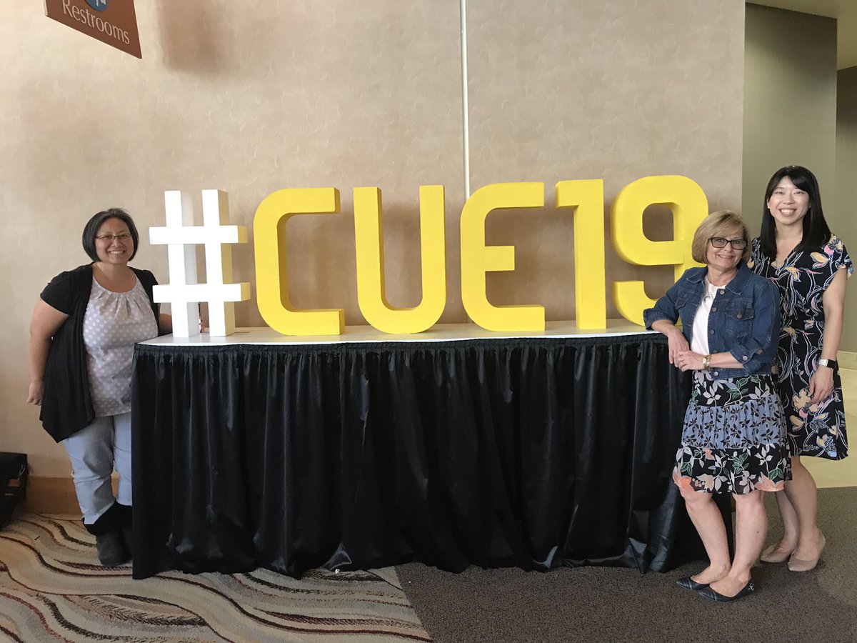 Amazing turnout of educators sitting in our session at #CUE19 learning about little learners being able to create on iPads and chromebooks and celebrate success with <a href="/Denise59Frias/">Deni Frias</a> <a href="/awarrenedtech/">Awarren</a> #Tech4Littles #ggusdpride