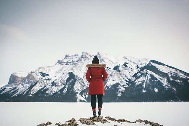 nineteenphoto's tweet photo. Frozen lakes will never not be cool. (Because they’re ice cold)
.
.
Catch me running around the mountains with two Aussies in red coats for the next few days 👋🏼
.
#nineteentravels #banff #nationalpark #alberta #canada #lakeminnewanka #winter #frozenlakes… https://t.co/wxoNcvPgig https://t.co/X1xGDmGxQV