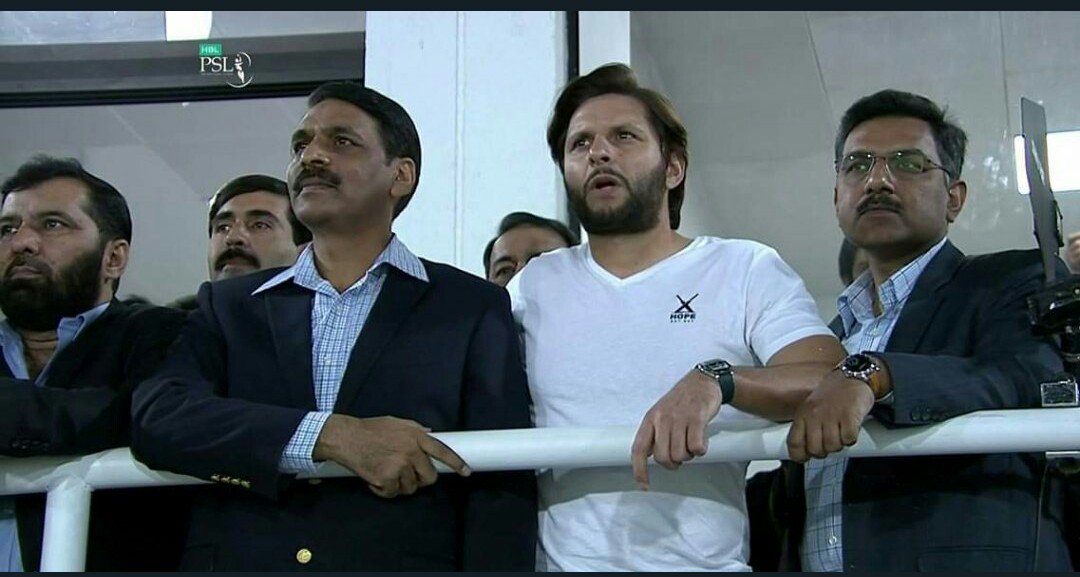 khadijach89's tweet photo. MY HEART🌹 #PSLFinal https://t.co/hW7neySnbW
