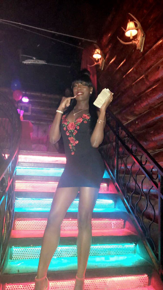 Sassy_Lady3's tweet photo. Them: How was the #239TakeOver ? 

Me: 😈😈🔥  @BzBadAss239  taught me ‼️  #BagTalk 💸💸💸 https://t.co/5hxPS9UVN8