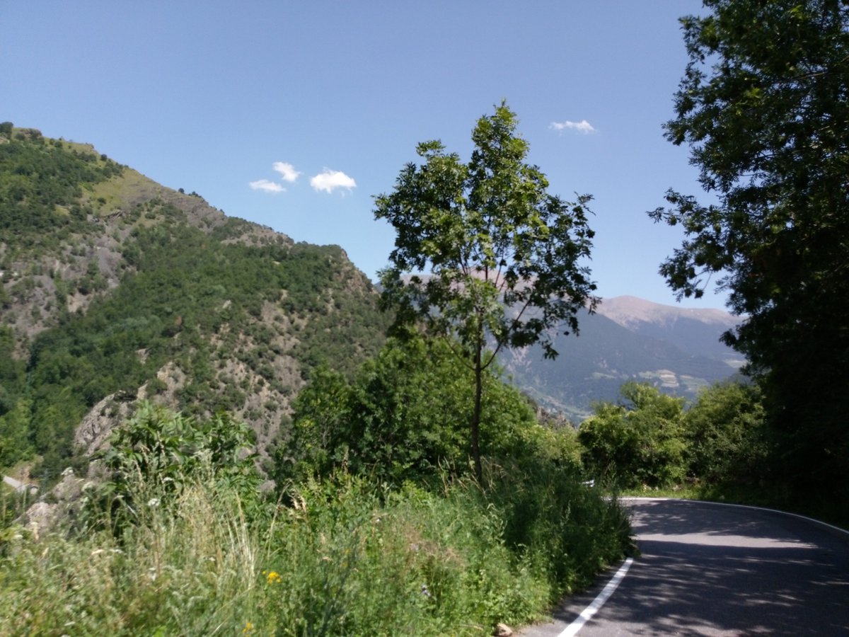 aquickrelease's tweet image. Our brand NEW Road Cycling Challenge 'The 3 Countries Tour' is already full. So we have confirmed 2020 dates now so you can start preparing for this awesome cycling experience around the Pyrenees! Check out Kate's blog about the 3 Countries Tour:   aquickrelease.com/single-post/20…