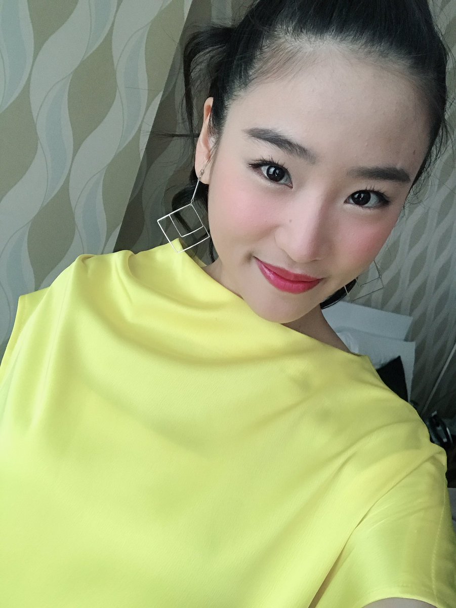 Haruka_NKGW10's tweet photo. Malam semua😆Besok aku shooting pagi( Tumben kan aku Shooting dari pagi😂) jadi aku mau Bobo sekarang😂😂😂 good night⭐️
明日は珍しく朝から撮影なので(いつもだいたい収録お昼過ぎから)そろそろ寝ます😂おやすみ〜💙 https://t.co/7yKl5wynTa