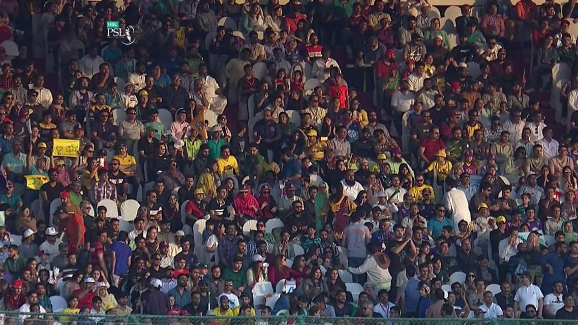 khadijach89's tweet photo. MAY ALLAH PROTECT THIS NATION FROM EVIL EYE. MY BEAUTIFUL KARACHI  PAKISTAN🌹 🇵🇰 #PSLFinal #PakistanZindabad https://t.co/eLJlhr9yXr