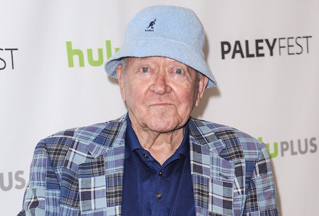 #Community's Richard Erdman, Who Played Leonard, Dead at 93 — <a href="/YNB/">yvette nicole brown</a> and @KenJeong Pay Tribute tvline.com/2019/03/17/leo…