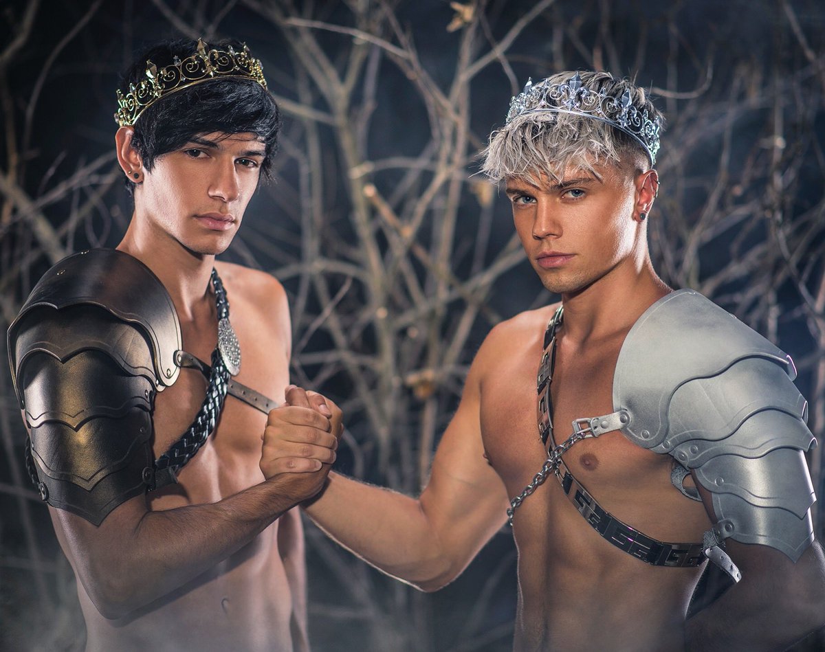justasoccerboi's tweet photo. I’ve had the time of my life fighting dragons with you 🐉 🤺 with @ladyjakubowsky 👬 shot by @karrde_pl 📸
#polishboy #aussieboy #gaytwink #gaycute #sexygay #relationshipgoals #gaycouple #loveislove #gay #boyswillbeboys #prince #princeboy #crown #princephotography @taylorswift13 https://t.co/4jFjv5oY1L