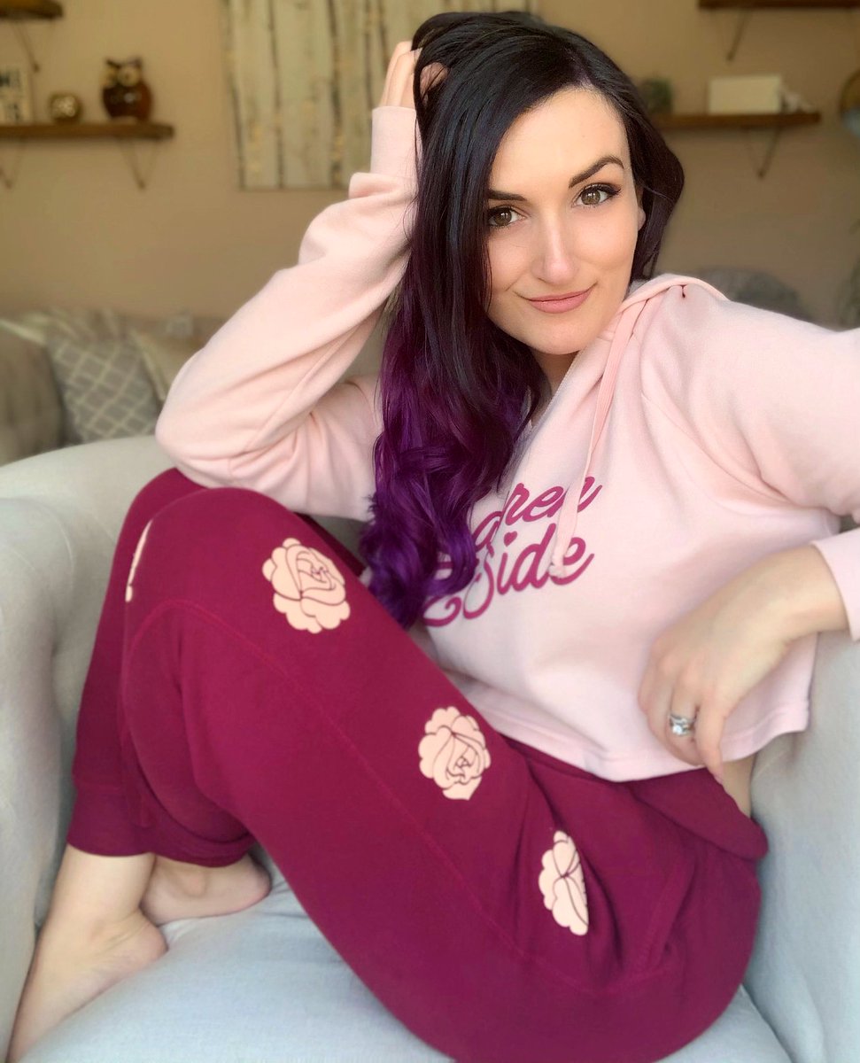 images and stories tagged with laurenzside on instagram - laurenzside on twitter new limited edition sweat pants crop top hoodie available at https t co hxrd0stxb5 until end of day this monday laurenzside on twitter new limited edition sweat pants crop top hoodie available at https t co hxrd0stxb5 until end of day this monday - images and stories tagged with laurenzside on instagram