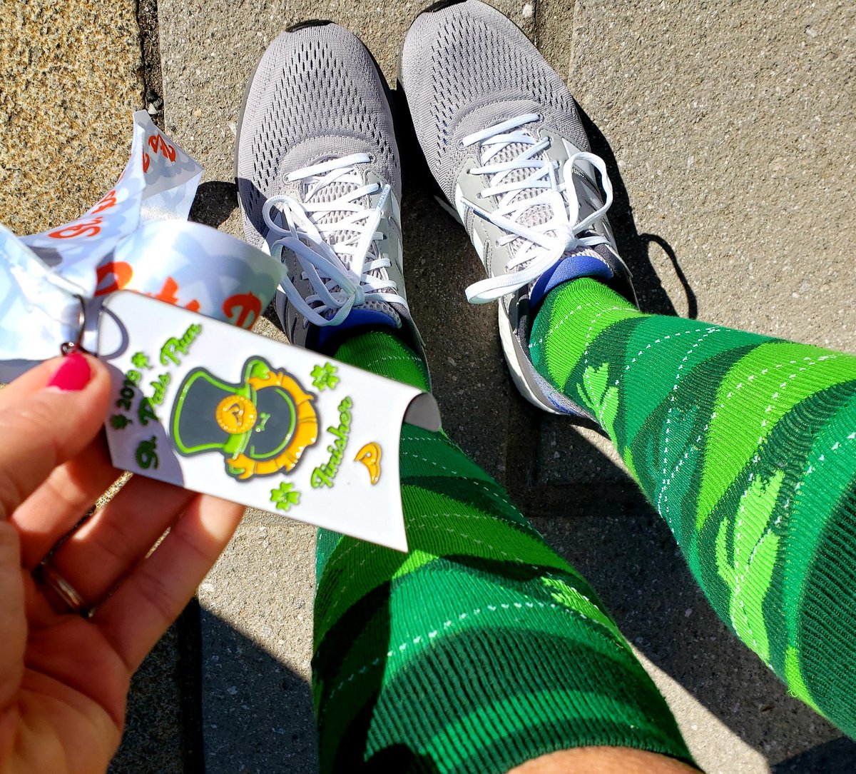 runSue19's tweet photo. St Pat's 10k in DC! No cherry blossoms yet, but I'm getting really  excited for the Cherry Blossom 10 miler!!!! I ♥️ DC #cucb2019 #StPatsRun #ForEveryRun #runstrong19 #loveyourun #newyearnewruns https://t.co/TOWkMTeGNB
