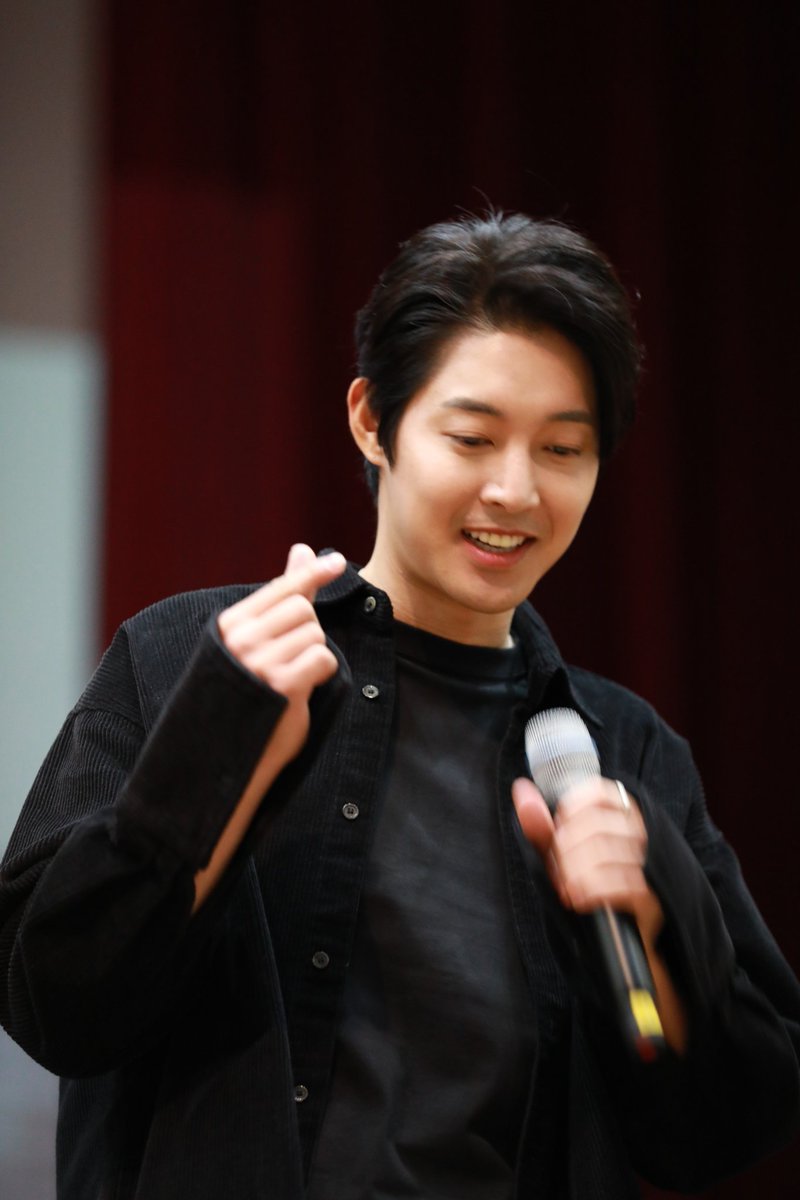 MarielMayfair's tweet photo. Gracias por tuitear ♡
Sigan ;)
#TwitterBestFandom
#SoompiAwards
#TeamSS501
@soompi https://t.co/rpVViQMOgy