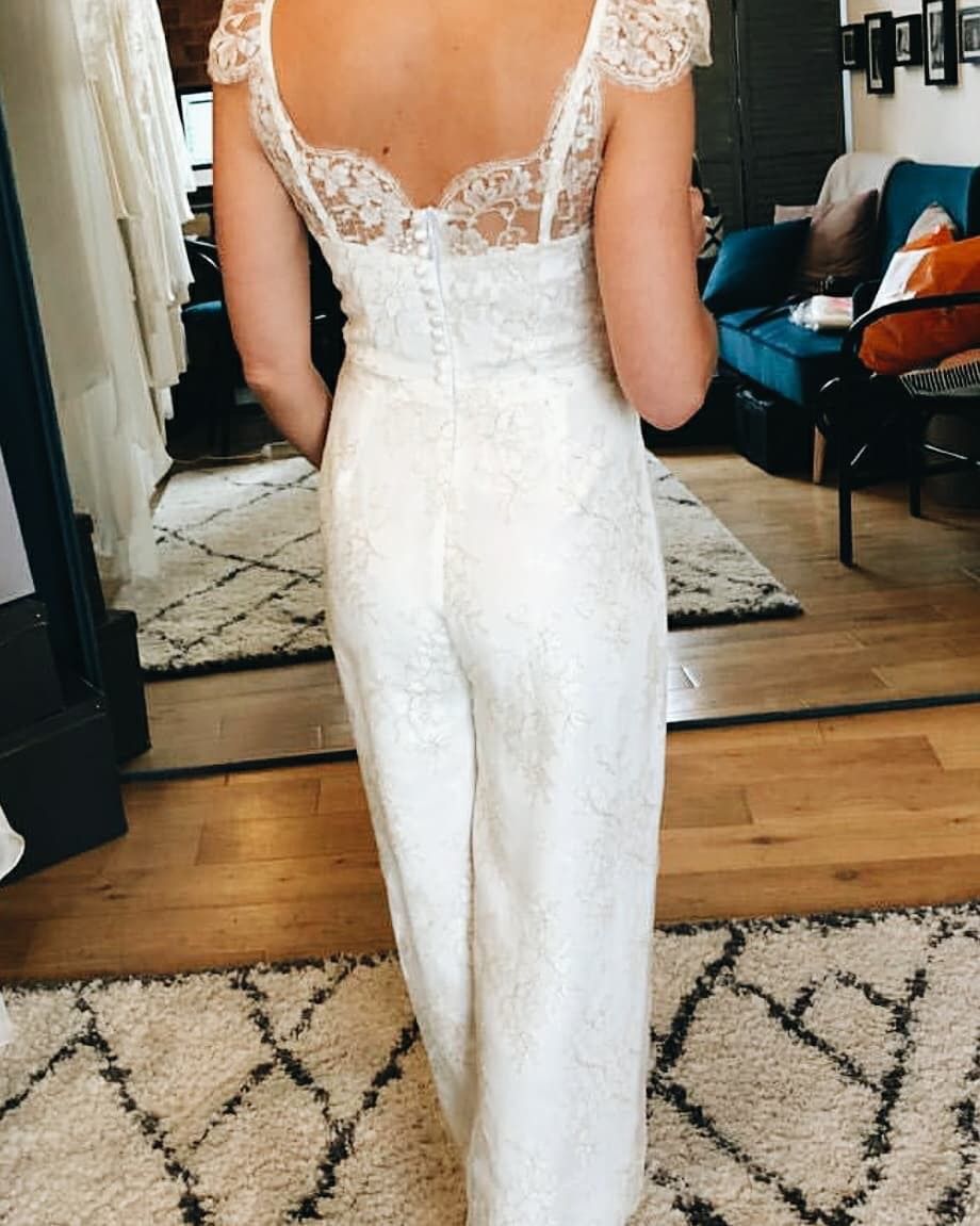 MyStylishMon's tweet photo. Not fancying a traditional dress for your wedding day? This stunning jumpsuit from @WaxflowerBridal is the perfect alternative 😍

#WeddingInspo #BridalBoutique #ModernBride #Chepstow #MyMonMyStyle https://t.co/xxiAVRUqI2