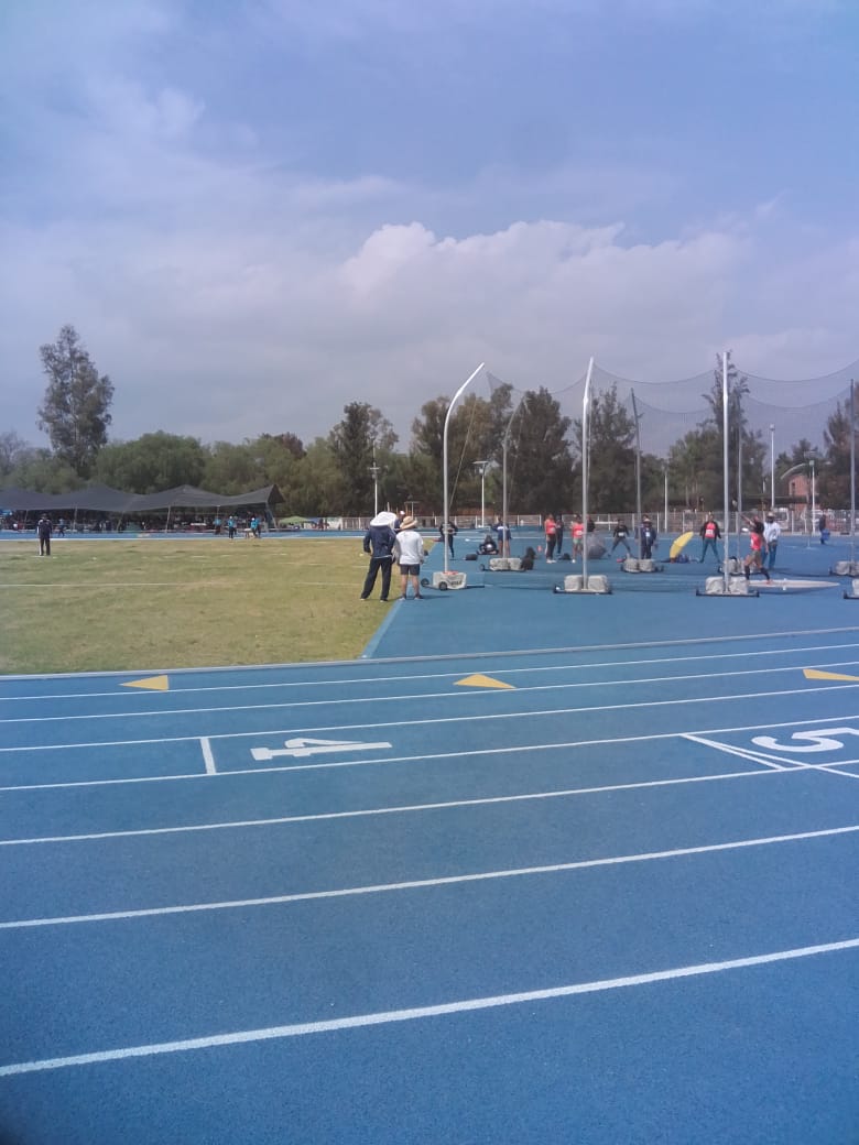Jossue_Vazquezs's tweet photo. Participación de atletismo (Lanz. de disco) en León Guanajuato Eliminatoria Regional Nacional de Olimpiada Nacional 2019, de parte de la Comisión Deportiva Antorchista de Ixtapaluca queremos felicitar a las señoritas Azucena y Lía Madai
#Codeix
#EsdepIII
#AntorchaEsDeporte https://t.co/XwHOpssQGx