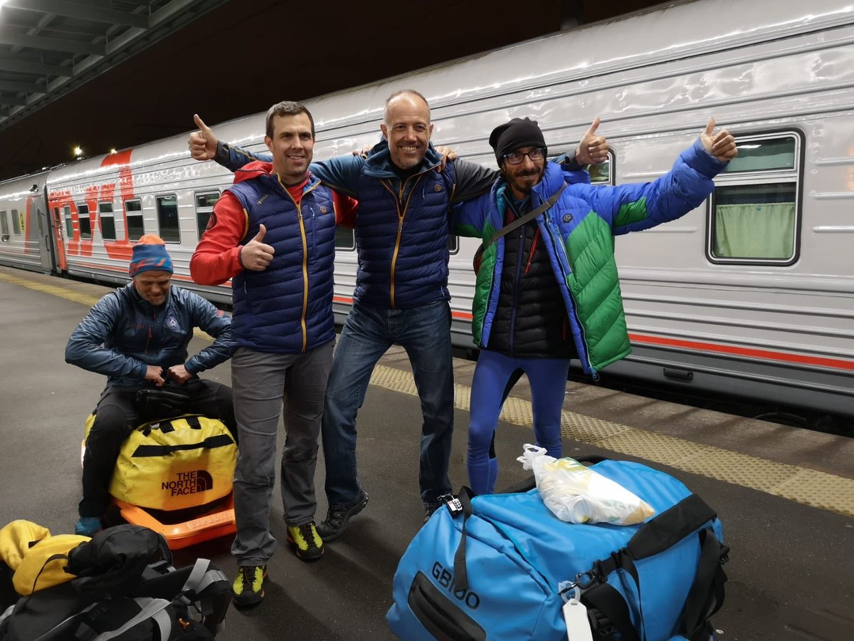 The expedition team departed to #medezhyegorsk in Russia’s great north to commence the <a href="/TheLastIce_/">The Last Ice project</a> #onegalake expedition! You can follow us via #RaceTracker in thelastice.info 🙏👍🏻