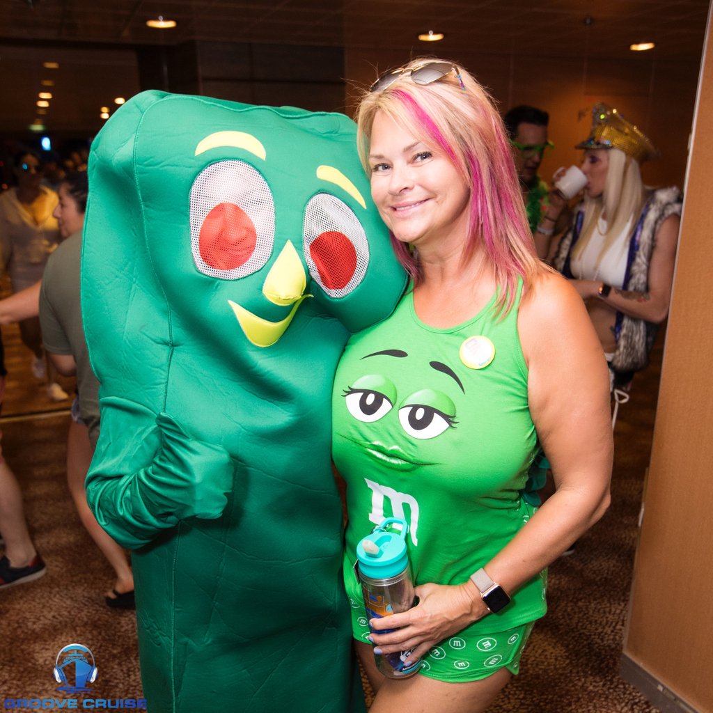 GrooveCruise's tweet photo. 🍀Happy #StPatricksDay! 🍀
Where's our 6-7 time #GCFam who wear green as their veteran status color for Team Up? Can't wait to SEA you all again for @GoGrooveIsland and #GCMiami 2020!
🛳🎉🎧
#stpattysday #stpaddysday #happystpatricksday #stpattys #saintpatricksday https://t.co/hIk8otYd2E