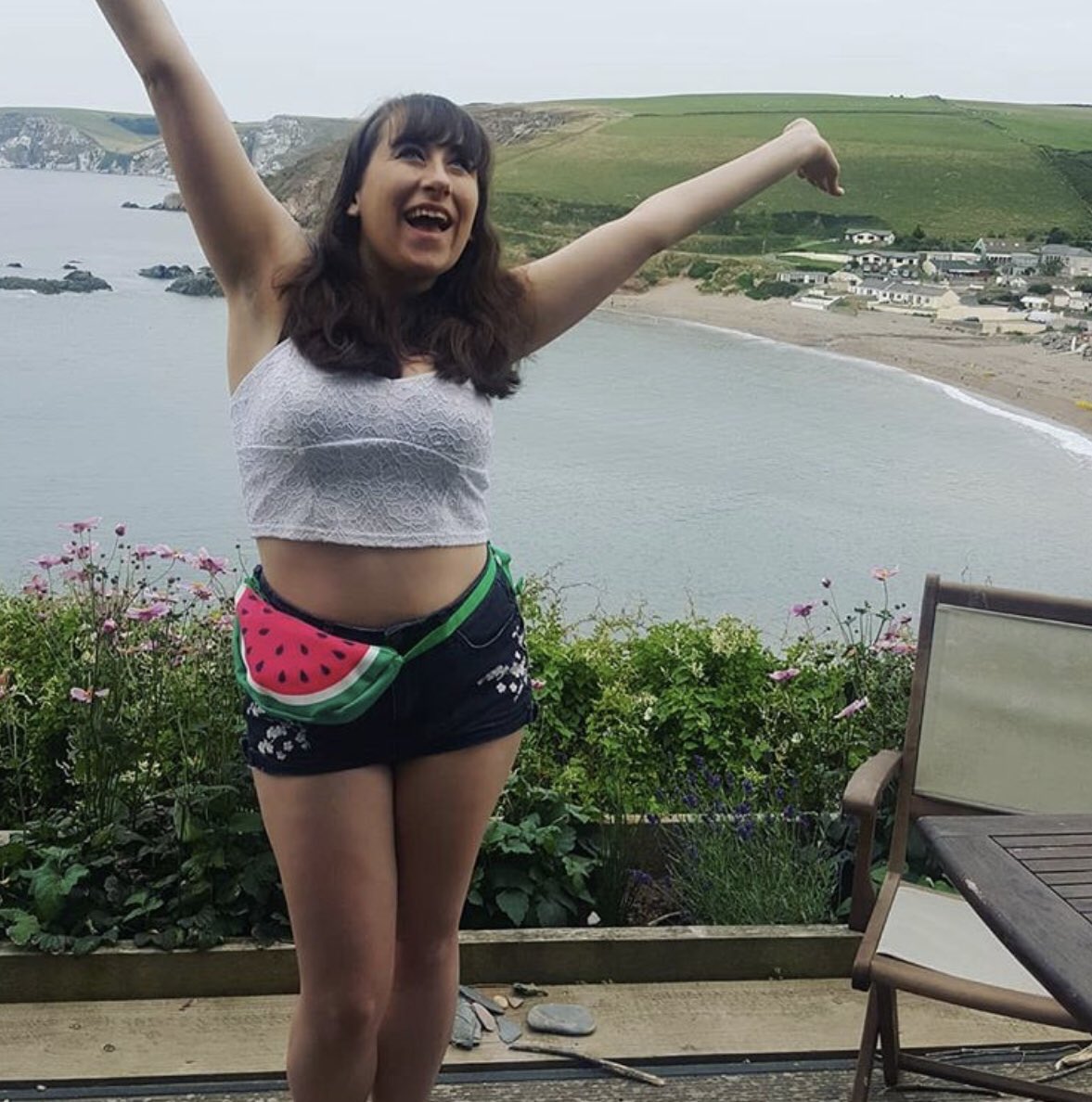AWTYPod's tweet image. As promised in today’s episode, here is a picture of Hollie with her watermelon bumbag!

Bumbags, yay or nay?