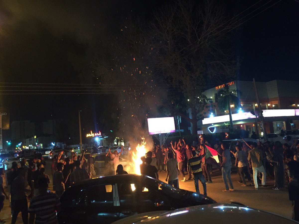 الرياض شارع مكه ✌💙

#موكب17مارس