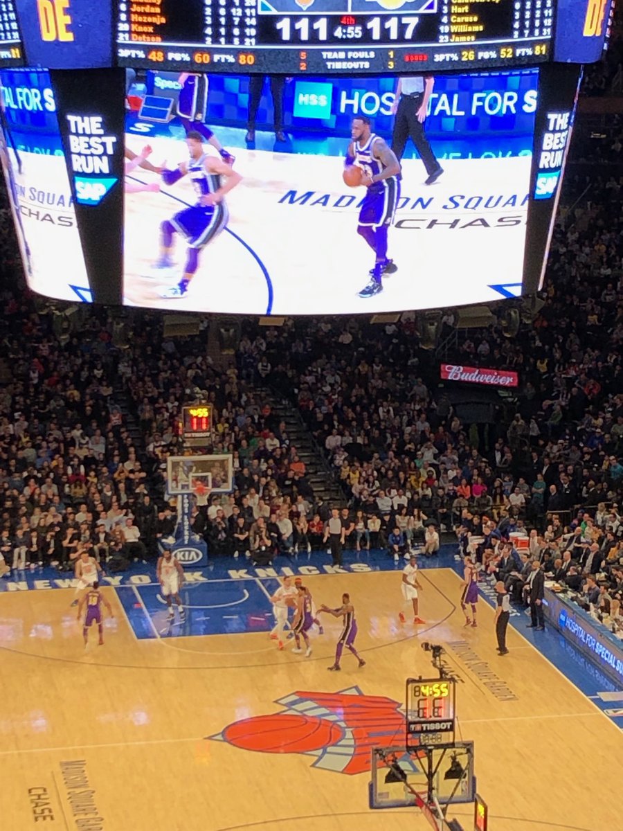 KLLing's tweet photo. Saw the Knicks beat the Lakers w my ⁦@Allergan⁩ HR colleagues.  Knicks blocked LeBron’s shot on last play of the game.  😄👏(I hope this doesn’t mean the Knicks lose the top draft choice!😩)#GoKnicks #Allergan https://t.co/hweh84keU6