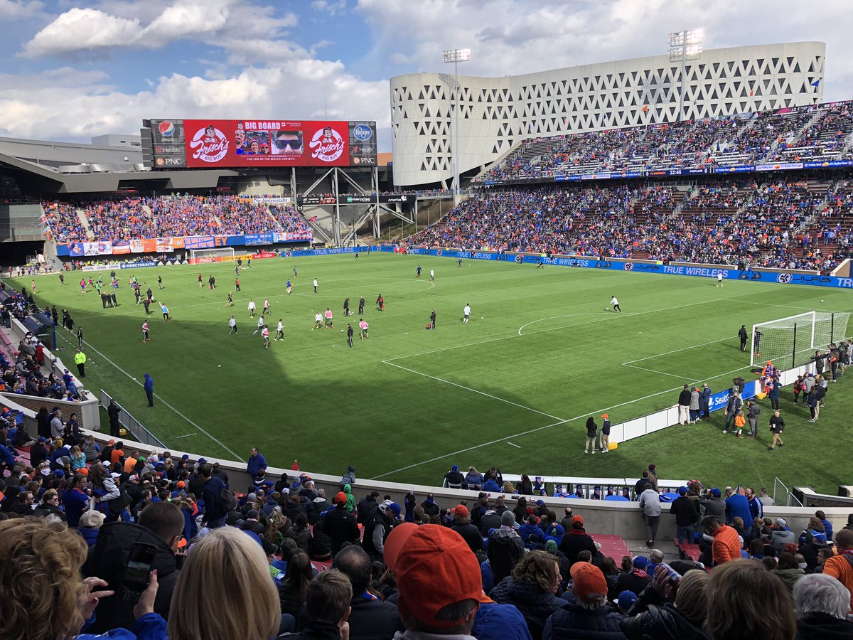 cabraljb's tweet photo. FC home opener!  Great day for a game!  #frischsfan https://t.co/T6vX8ZfdeM