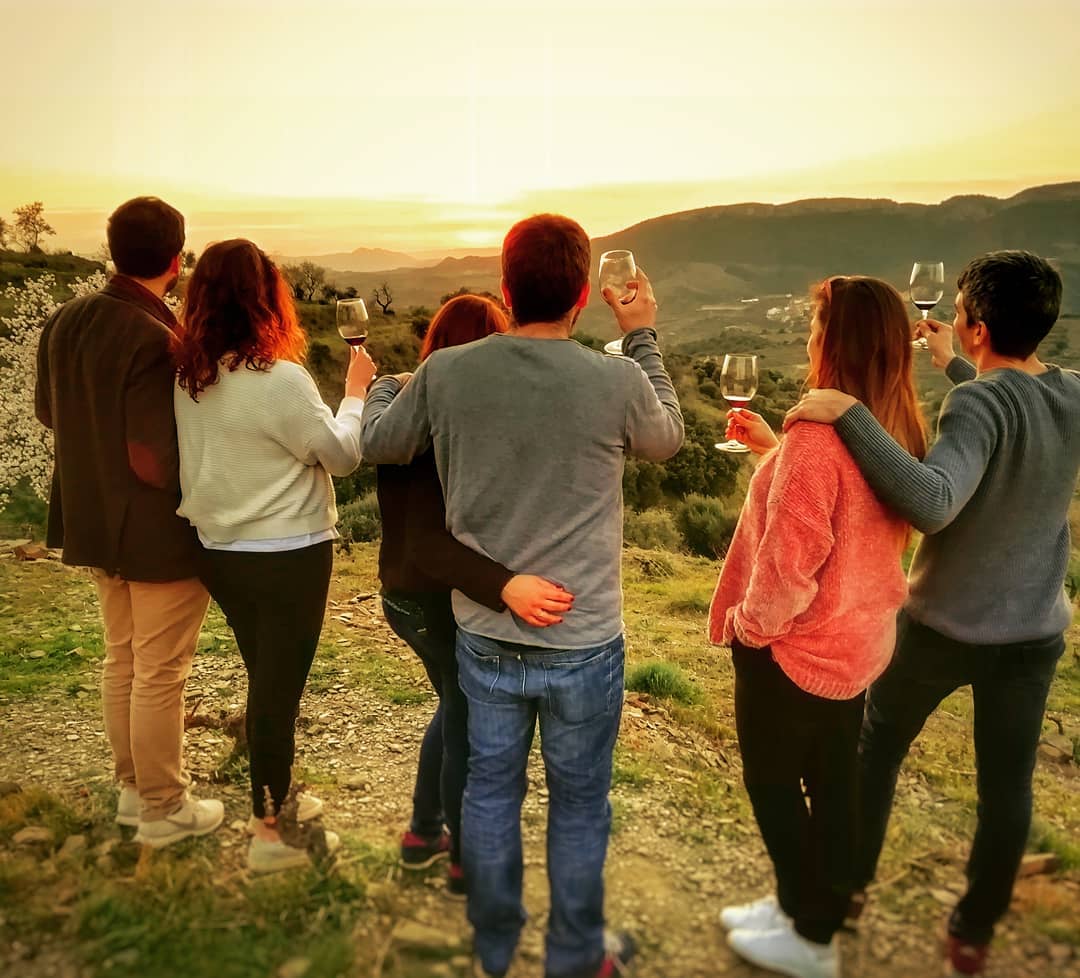 CellerDevinssi's tweet photo. 🍷🍷 Recently we've seen the rise of interest in wine tastings at sunset. Have you booked? https://t.co/TryWCNDZjV 

#Priorat #wine #sunset #winelovers #winetravel #Devinssi https://t.co/SzlCkPSQ8U