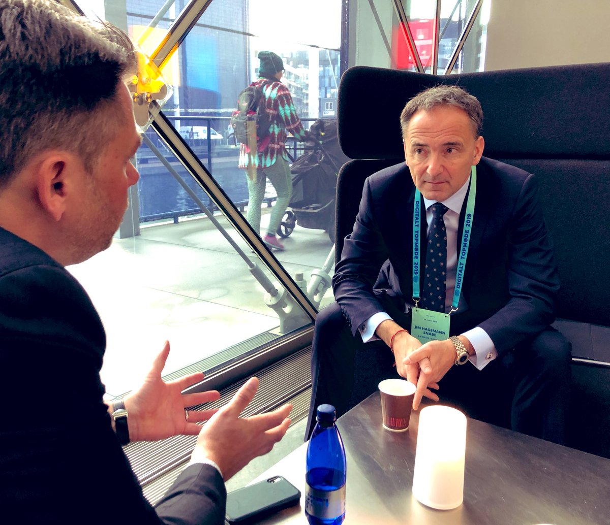 We met @Siemens & @Maersk chairman @jhsnabe @ #DigiTopmøde & discussed coop on coalition building, #CharterOfTrust, upcoming mtg among cyber/tech ambassadors in SV & our @wef4ir partnership. Btw, Snabe gave strong key-note on tech, responsibility & societal cohesion #TechPlomacy