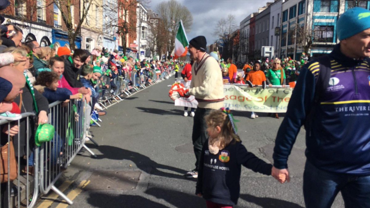 Cork_CountyCC's tweet photo. Wonderful to be part of the @corkpaddysfest parade again this year. Big crowds in #Cork and great fun had by all! #StPatricksDay #WeAreCounty #PureCork https://t.co/YJ3xSz97Jl