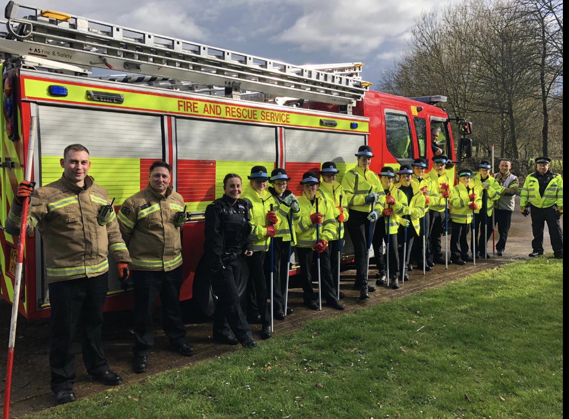 Today we've been out helping <a href="/tvp_mk/">TVP Milton Keynes</a>  with Op Sceptre
#reduceknifecrime #communitymatters @Bucksfire
