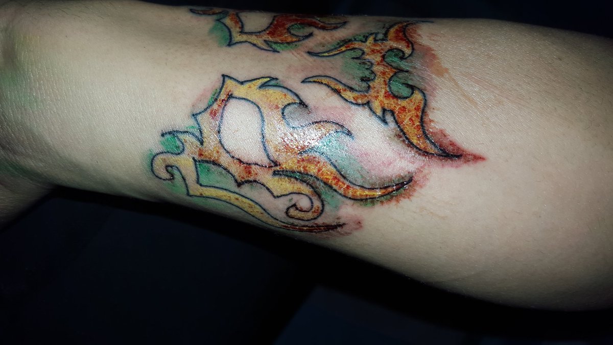 FEROOZOFICIAL's tweet photo. @LaHiedraAAA 
Chulo tattoo 
#Hiedra
#ECHALEEE https://t.co/hm7Ds0V2EK