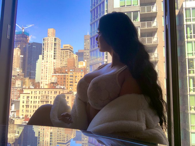 1 pic. Beautiful day nyc https://t.co/EBqaqkWXE9