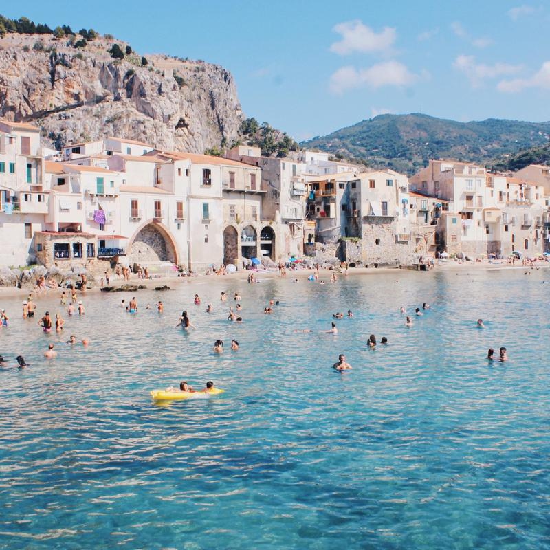 TheLivelyForest's tweet photo. Cefalú, Taormina, Italy https://t.co/74dkaD1hPA
