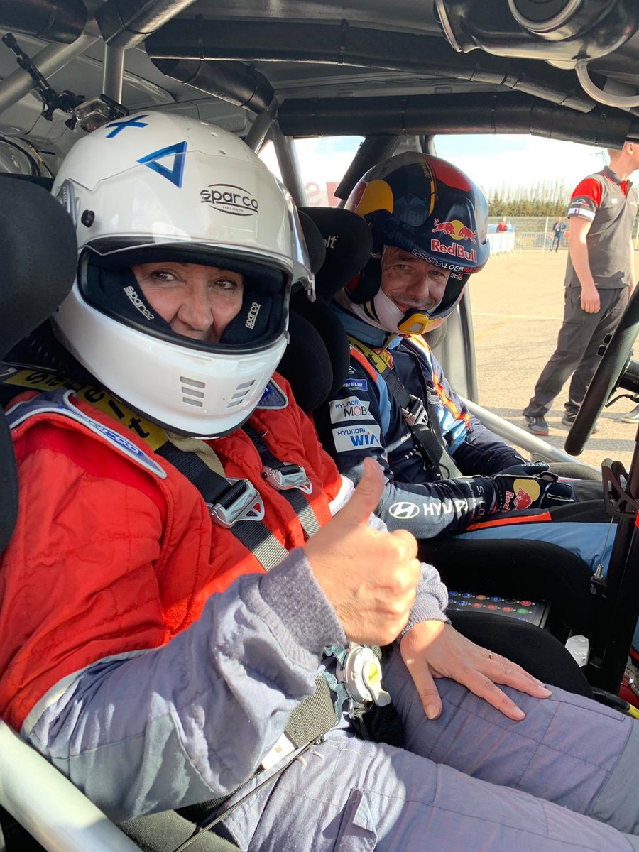 SebastienLoeb's tweet photo. Belle journée avec toutes les équipes @StarterreAuto chez #Ellip6 : conférence et anecdotes sur notre @dakar avec @DanosElena, baptêmes en #Hyundai i20 R5, et bien d’autres animations 😉 

Merci @fraymedia pour ce moment 🙌🏻 https://t.co/pllzZSu1oL
